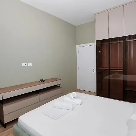 Luxury Square 21 * Tirana