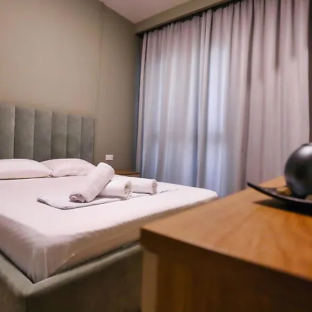 Luxury Square 21 *